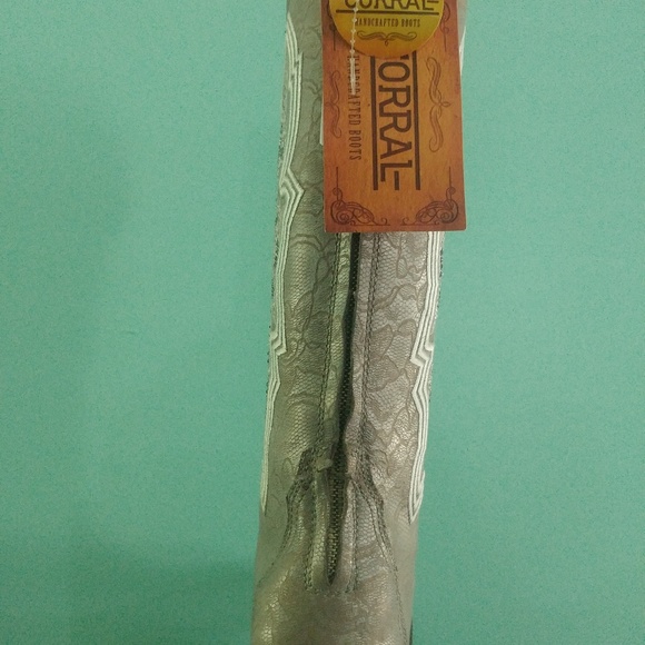 Buckle Boots - Picture 5 of 5